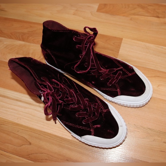 Tretorn | Velvet High Tops Size 6.5 - Picture 5 of 7